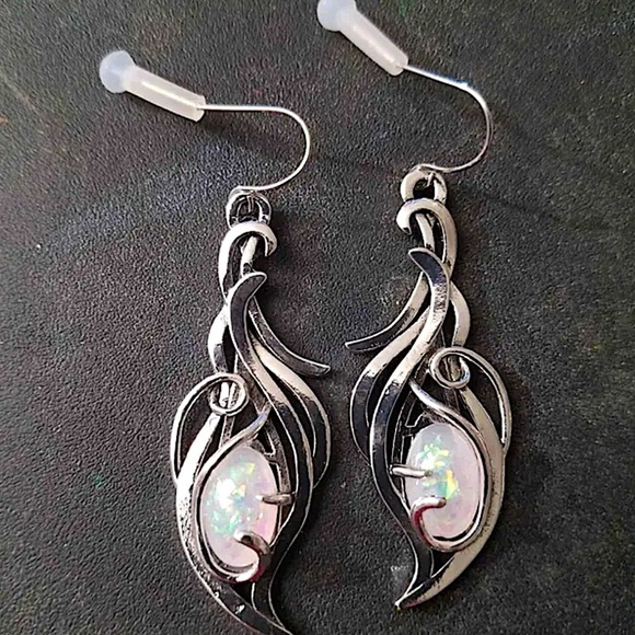 Vintage Opalescent Silver Dangle Earrings Bohemian Tribal Artisan Handmade - Picture 3 of 7